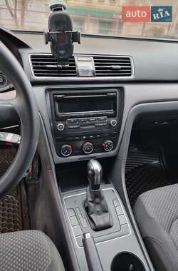 Седан Volkswagen Passat 2014 в 
