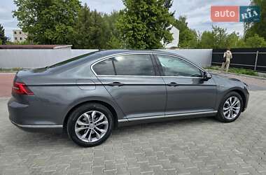 Седан Volkswagen Passat 2016 в 