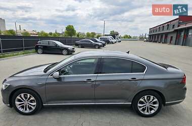 Седан Volkswagen Passat 2016 в 