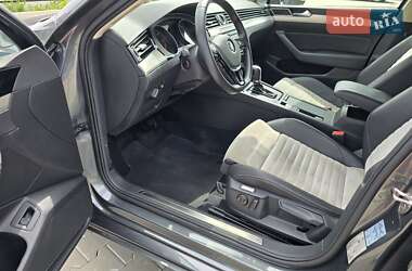 Седан Volkswagen Passat 2016 в 