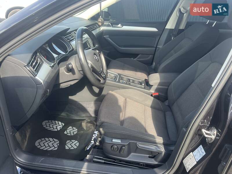 Универсал Volkswagen Passat 2015 в Киеве