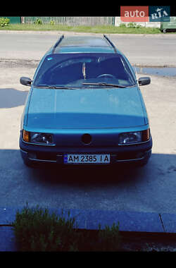 Универсал Volkswagen Passat 1993 в Малине