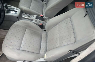 Універсал Volkswagen Passat 1998 в 