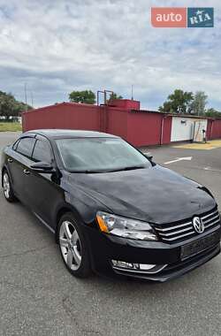 Седан Volkswagen Passat 2014 в Киеве