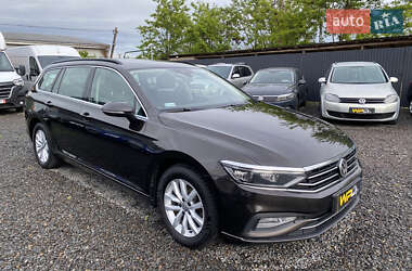 Универсал Volkswagen Passat 2020 в Мукачево