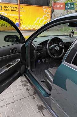 Седан Volkswagen Passat 2000 в 