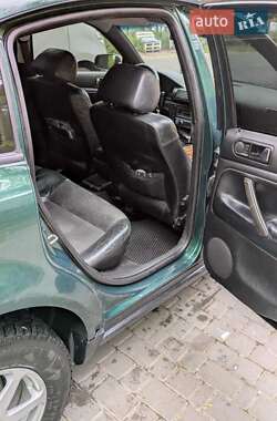 Седан Volkswagen Passat 2000 в 