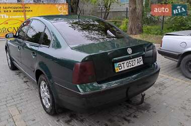 Седан Volkswagen Passat 2000 в 