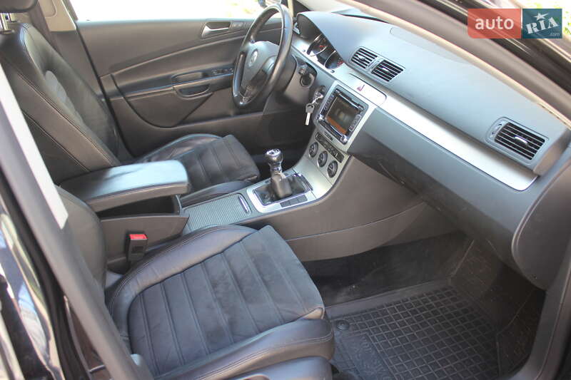 Седан Volkswagen Passat 2008 в Днепре