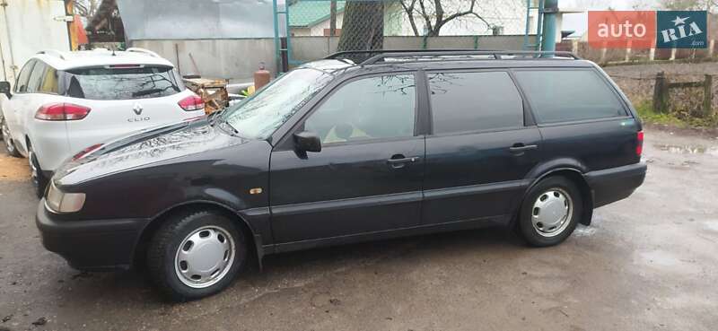 Универсал Volkswagen Passat 1996 в Золочеве