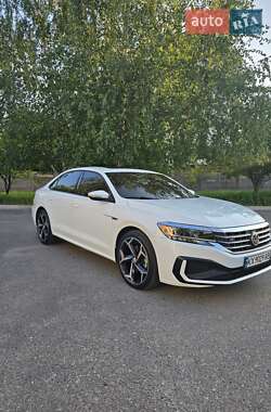 Седан Volkswagen Passat 2020 в Харькове