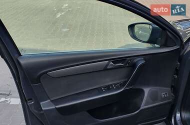 Универсал Volkswagen Passat 2011 в 