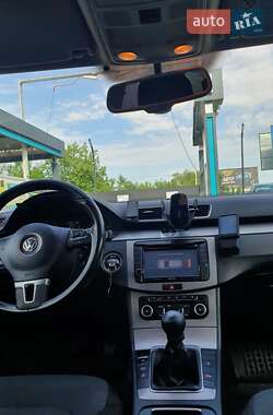 Универсал Volkswagen Passat 2011 в 