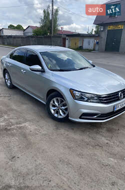 Седан Volkswagen Passat 2016 в Хмельницькому