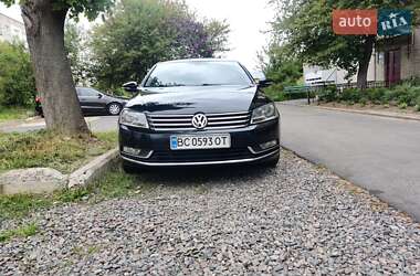 Седан Volkswagen Passat 2011 в Сокале