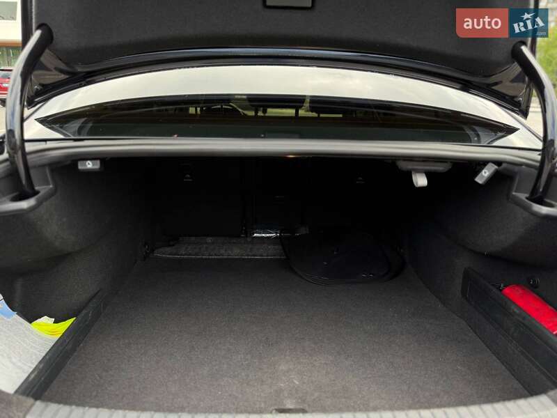 Седан Volkswagen Passat 2015 в Кривому Розі