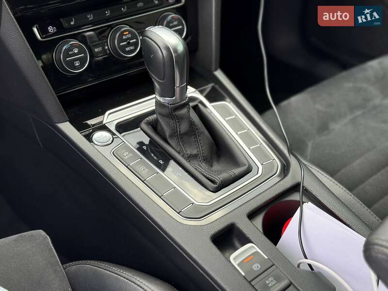Седан Volkswagen Passat 2015 в Кривому Розі