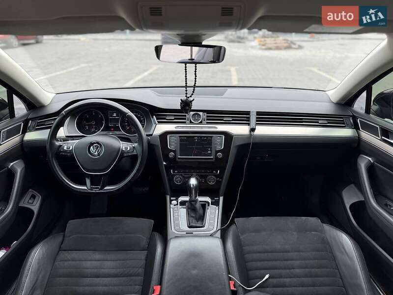 Седан Volkswagen Passat 2015 в Кривому Розі