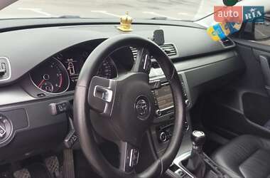 Універсал Volkswagen Passat 2011 в 