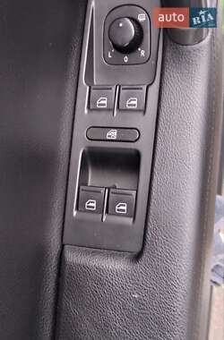 Універсал Volkswagen Passat 2011 в 