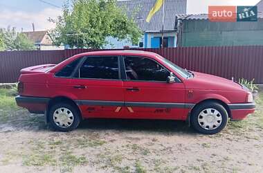 Седан Volkswagen Passat 1990 в 