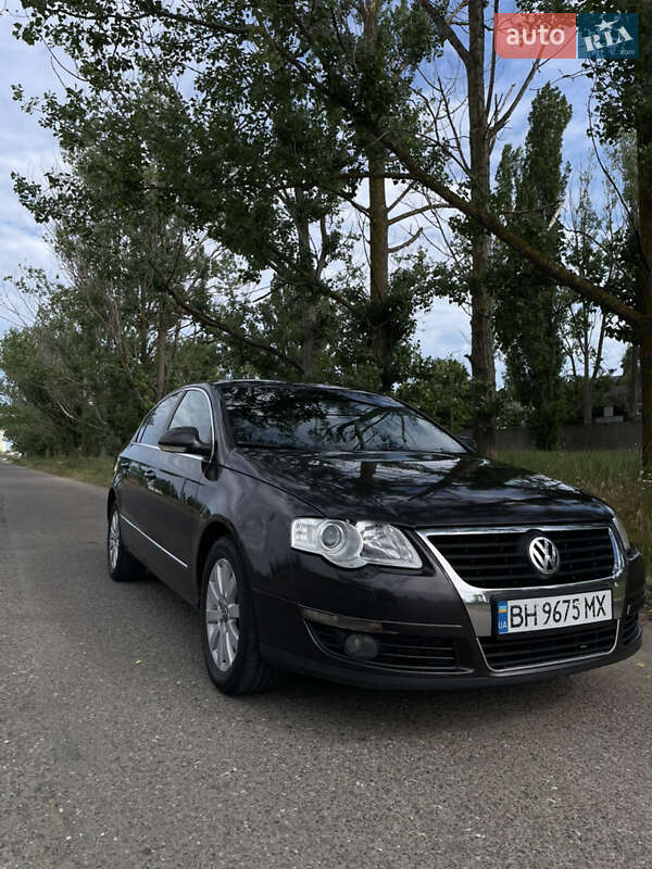 Седан Volkswagen Passat 2010 в Білгороді-Дністровському