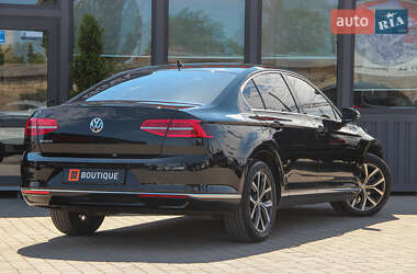Седан Volkswagen Passat 2018 в 