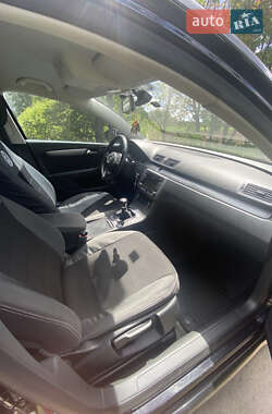 Седан Volkswagen Passat 2011 в 