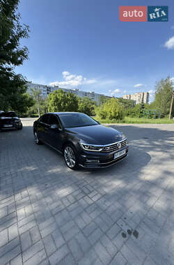 Седан Volkswagen Passat 2018 в Запорожье