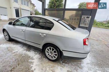 Седан Volkswagen Passat 2010 в 