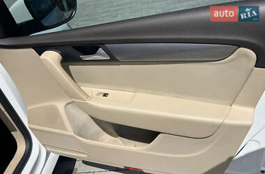 Универсал Volkswagen Passat 2014 в 