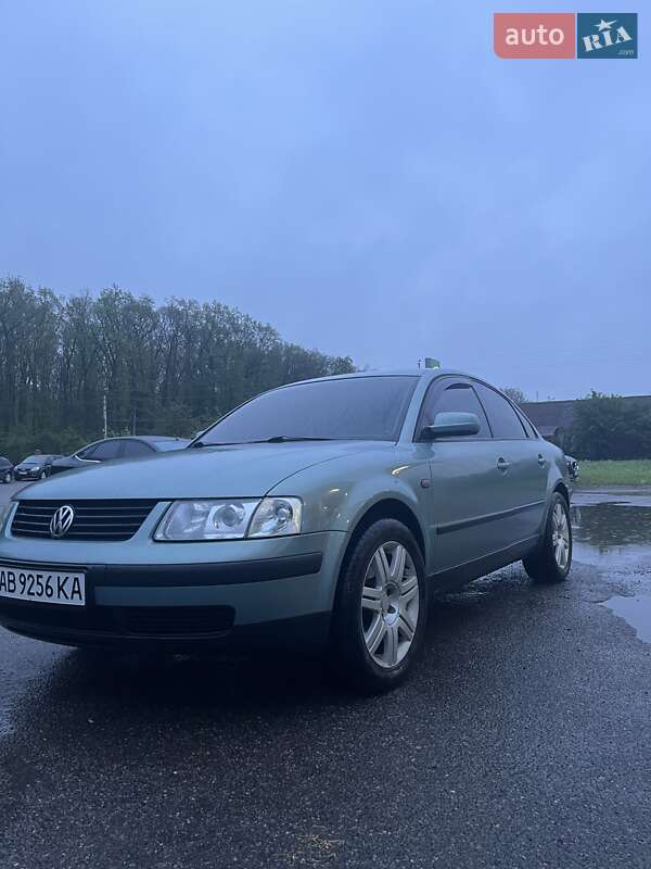Седан Volkswagen Passat 1997 в 