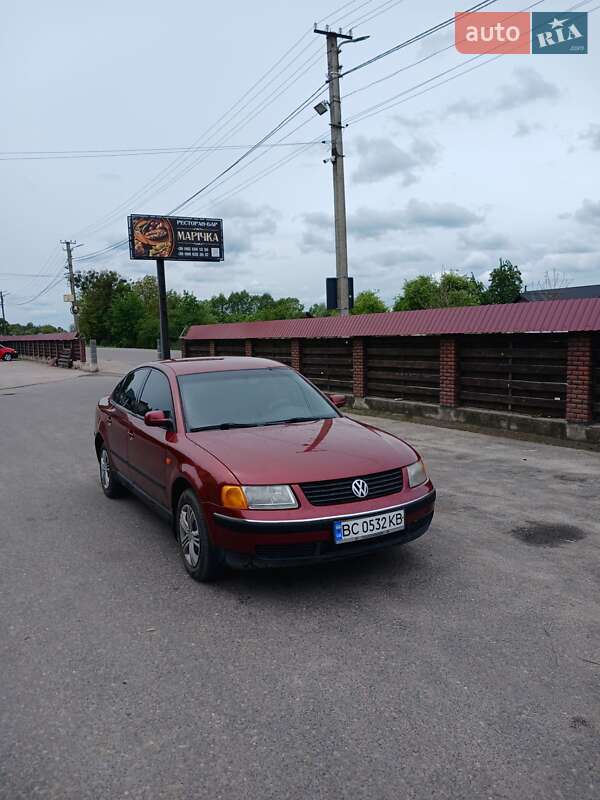 Седан Volkswagen Passat 1997 в 