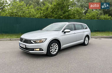 Универсал Volkswagen Passat 2015 в Киеве