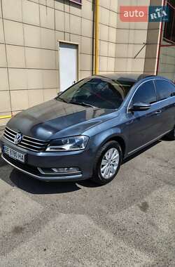 Седан Volkswagen Passat 2012 в 