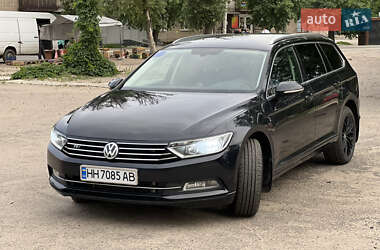 Універсал Volkswagen Passat 2017 в Дніпрі