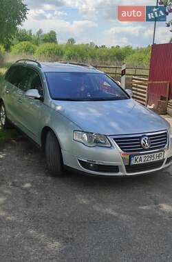 Универсал Volkswagen Passat 2007 в Киеве