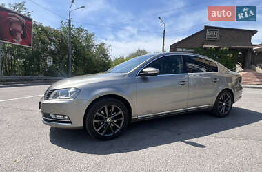 Седан Volkswagen Passat 2014 в 