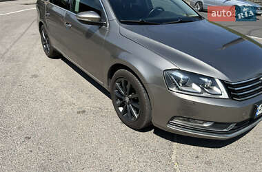 Седан Volkswagen Passat 2014 в 