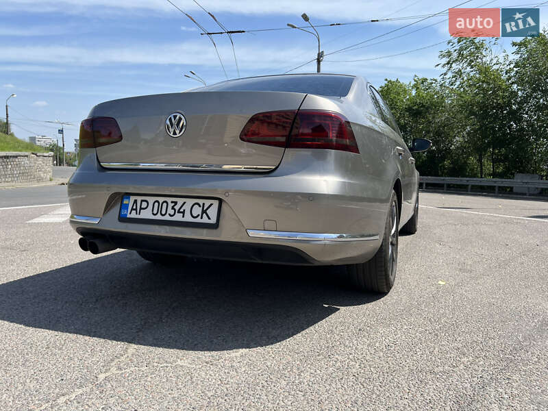 Седан Volkswagen Passat 2014 в Днепре