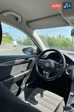 Седан Volkswagen Passat 2014 в 