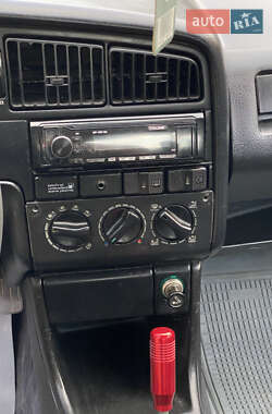 Седан Volkswagen Passat 1990 в 