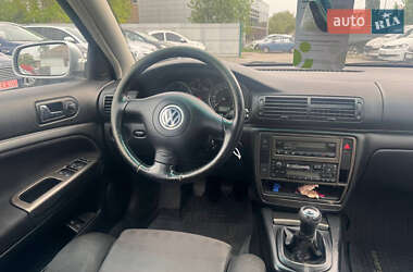 Универсал Volkswagen Passat 2004 в 