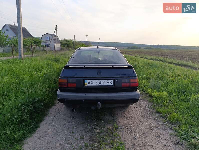 Седан Volkswagen Passat 1993 в Харкові