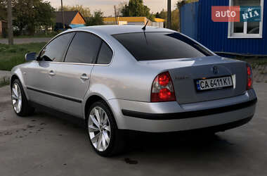 Седан Volkswagen Passat 2001 в 