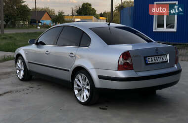Седан Volkswagen Passat 2001 в 