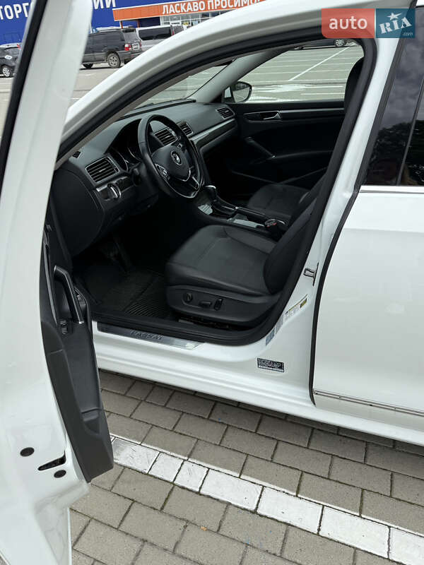 Седан Volkswagen Passat 2016 в Тернополе