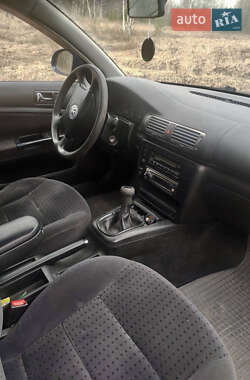 Универсал Volkswagen Passat 1999 в 