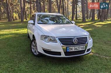 Универсал Volkswagen Passat 2010 в 