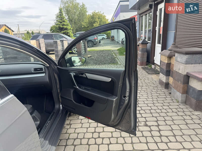 Универсал Volkswagen Passat 2013 в Луцке фото 10 Универсал Volkswagen Passat 2013 в Луцке